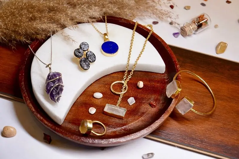 The Crystal Cure - Transform your Life with the Powerful Healing Crystals