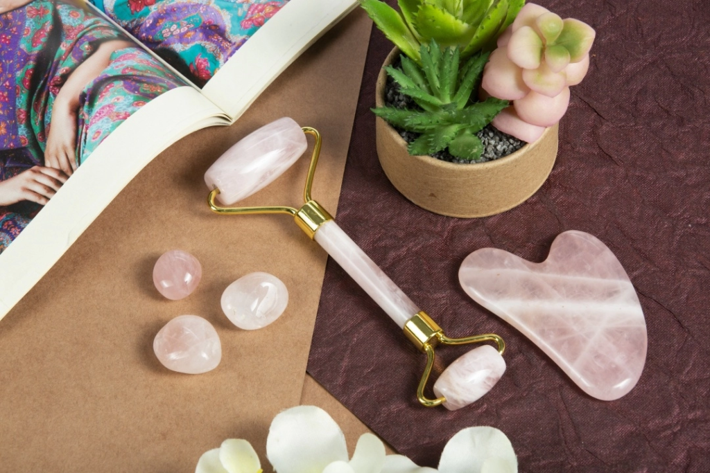 Rose Quartz Roller and Gua Sha Kit