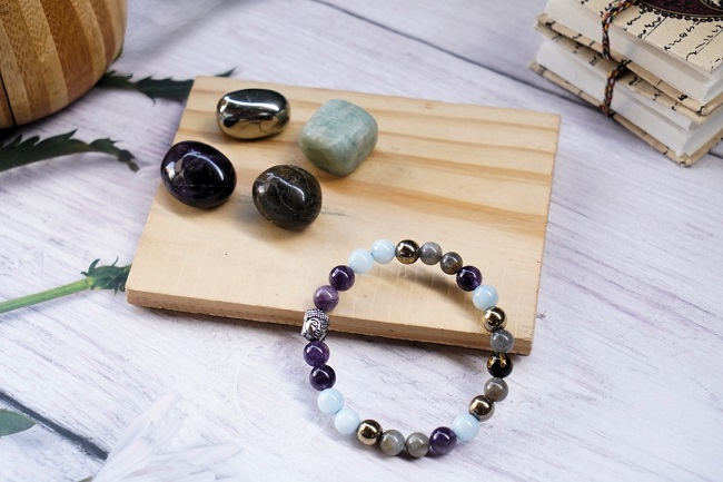 AQUARIUS Zodiac Miracle Crystal Kit