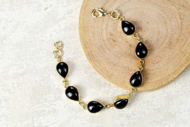 Black Onyx 7 Crystals Bracelet