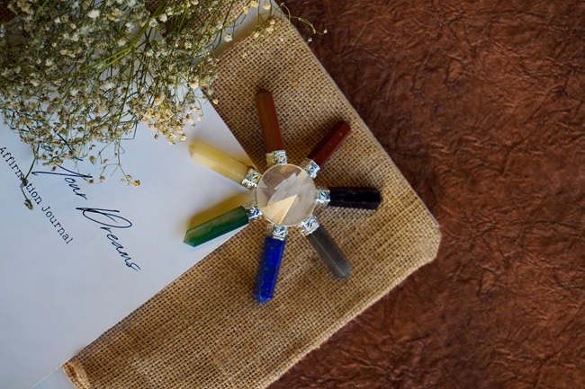 Reiki Multiple Crystal Rainbow Pyramid Generator