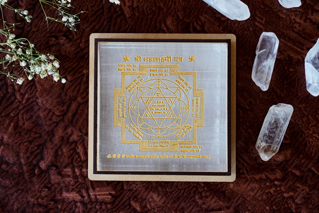 Selenite Mahalaxmi Yantra With Wooden box