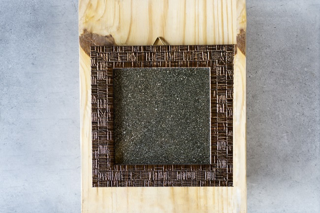 Money Magnet Pyrite Dust frame