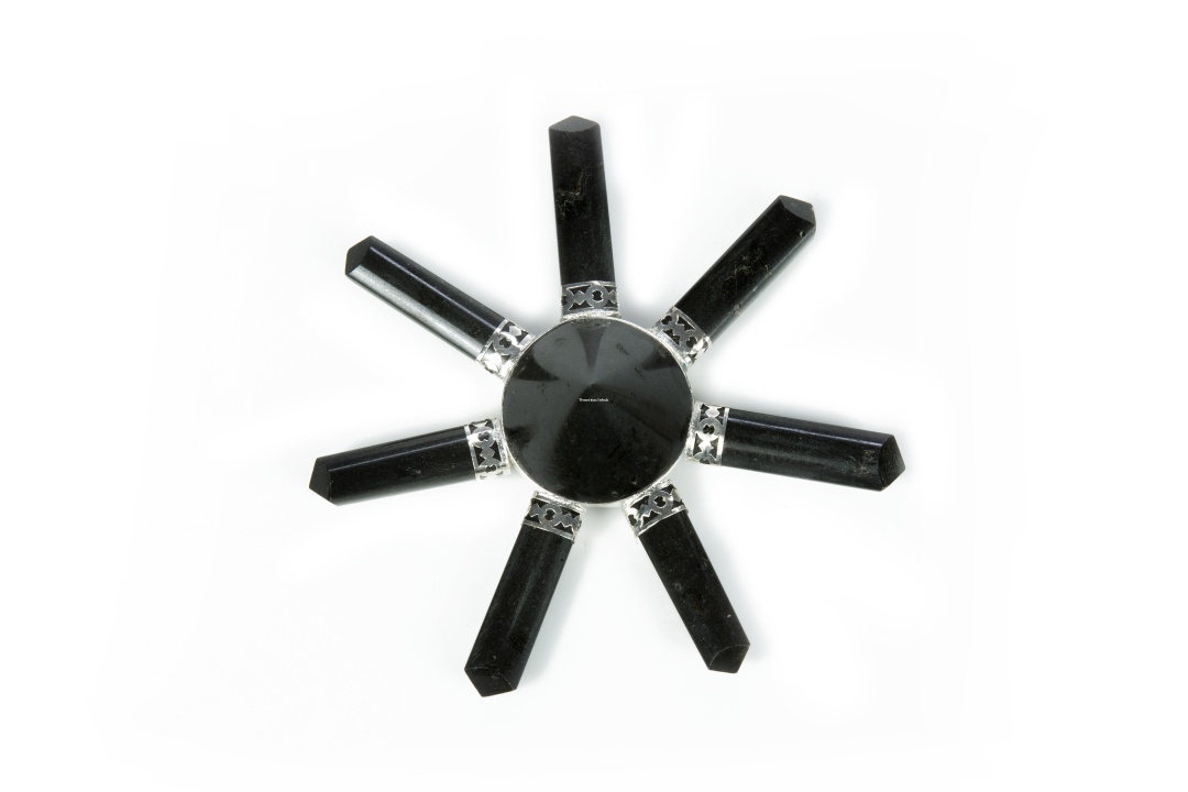 Reiki Crystal Black Tourmaline Pyramid Generator