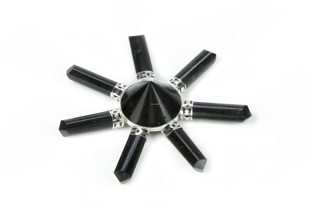 Reiki Crystal Black Tourmaline Pyramid Generator
