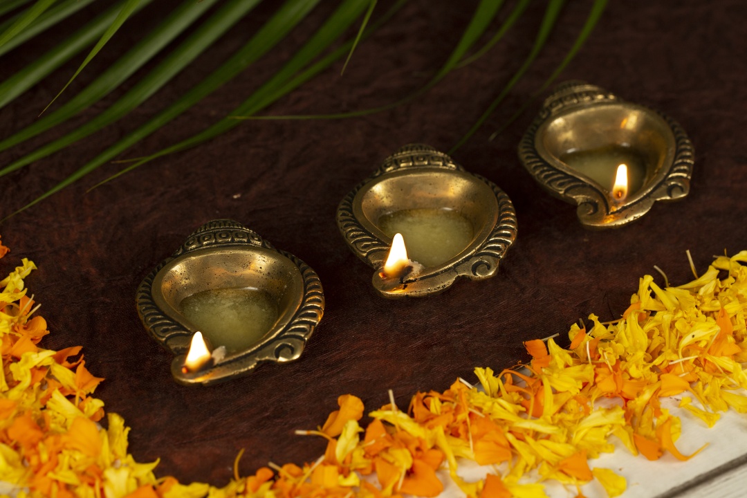 Traditional Brass Oil Lamp Diya 1 Piece