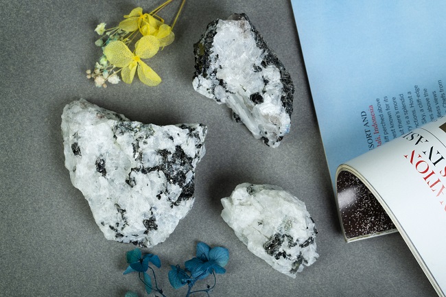 Raw Rainbow Moonstone