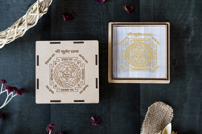 Selenite Kuber Yantra With Wooden box